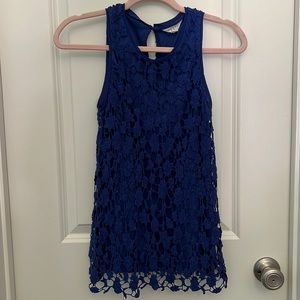 Blue lace sleeveless top